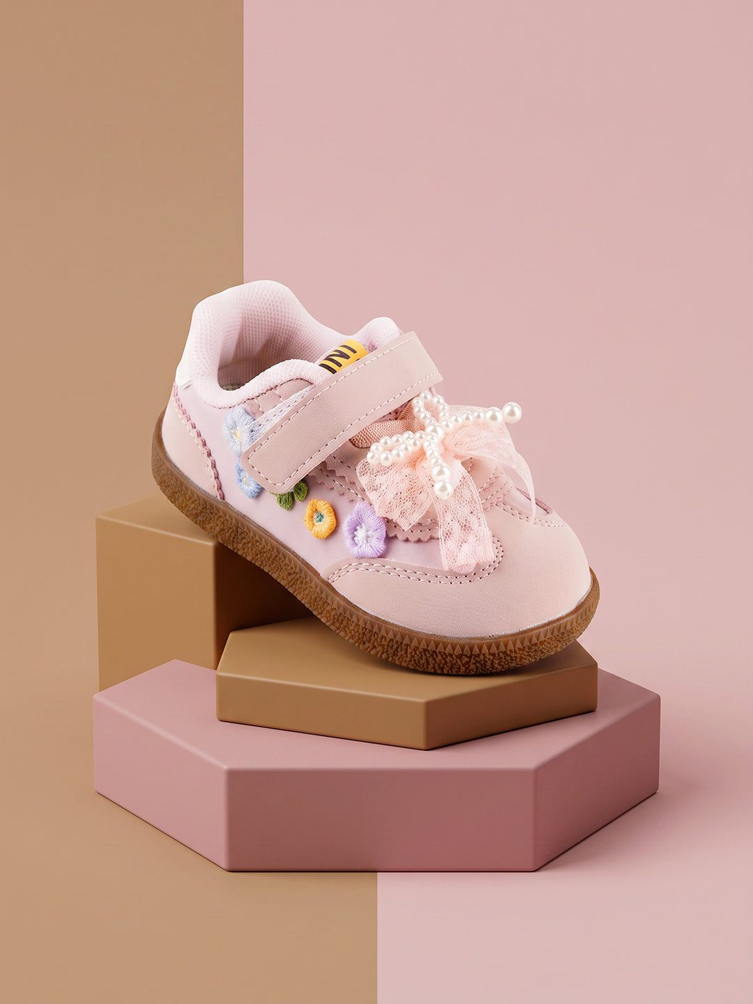 The Little Boo Bow sneakers for kids
