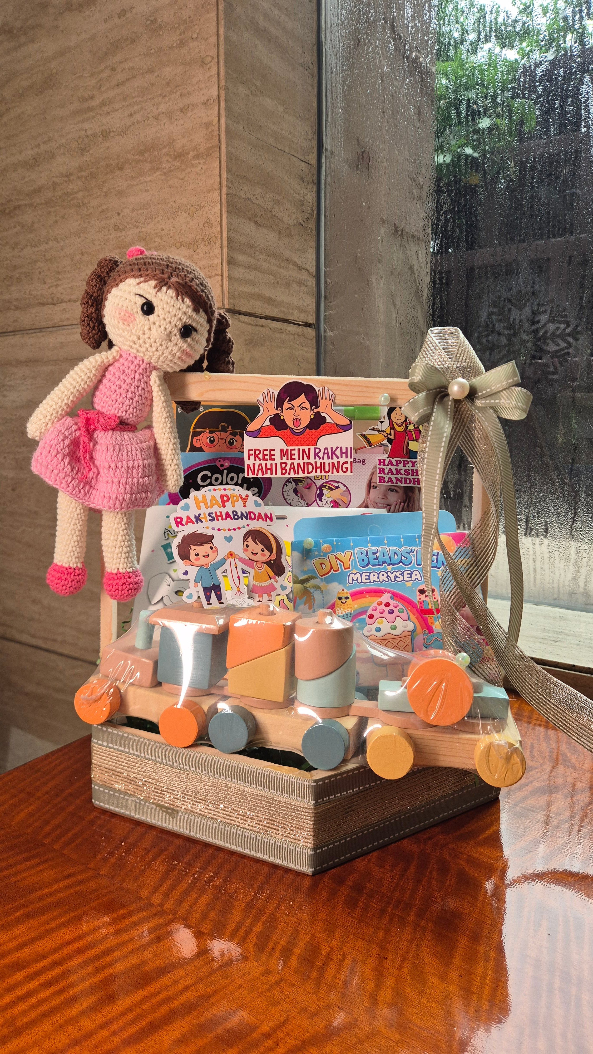 Gifting hamper (4-7)