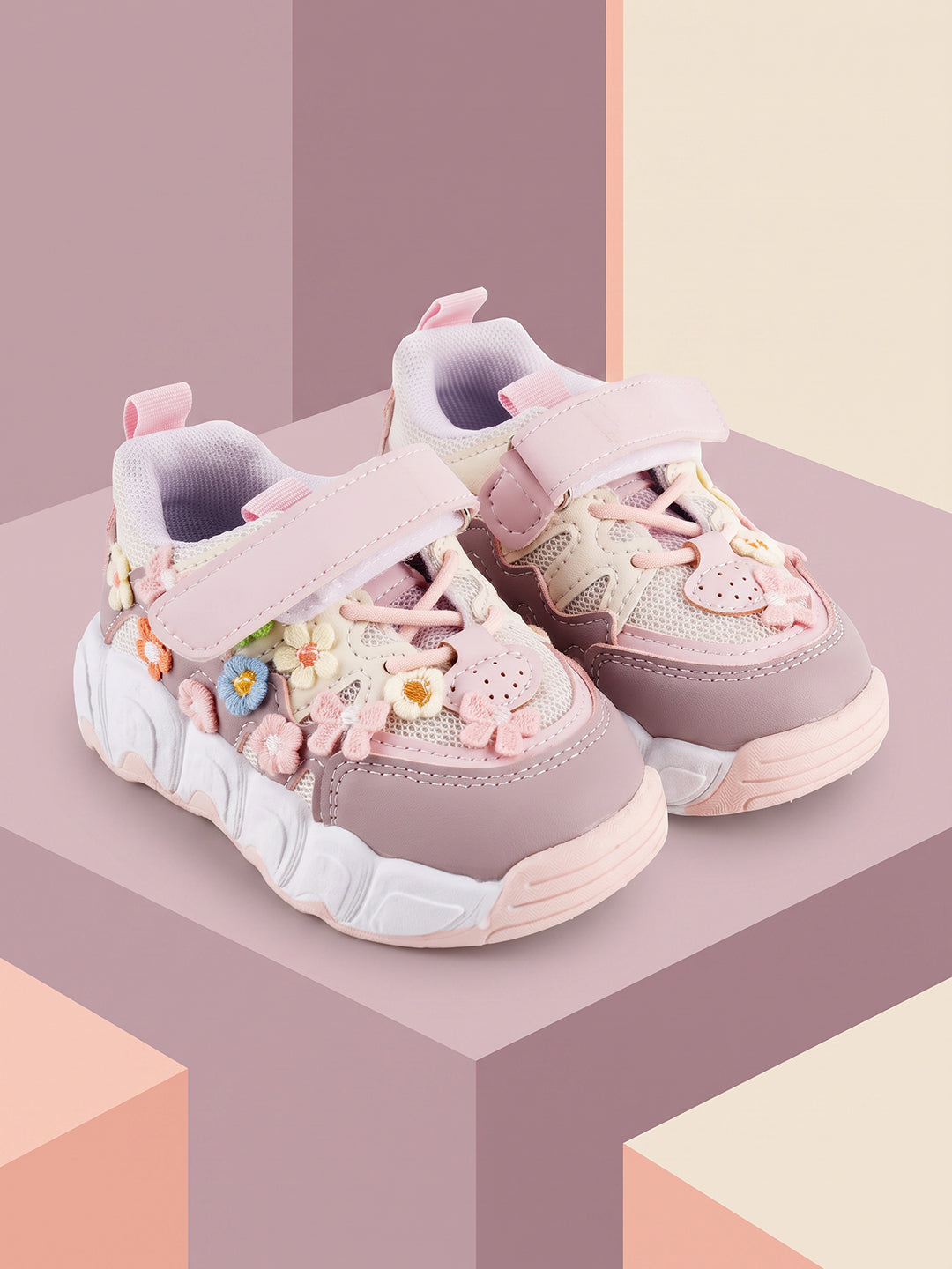 The Little Boo Flower sneakers for kids