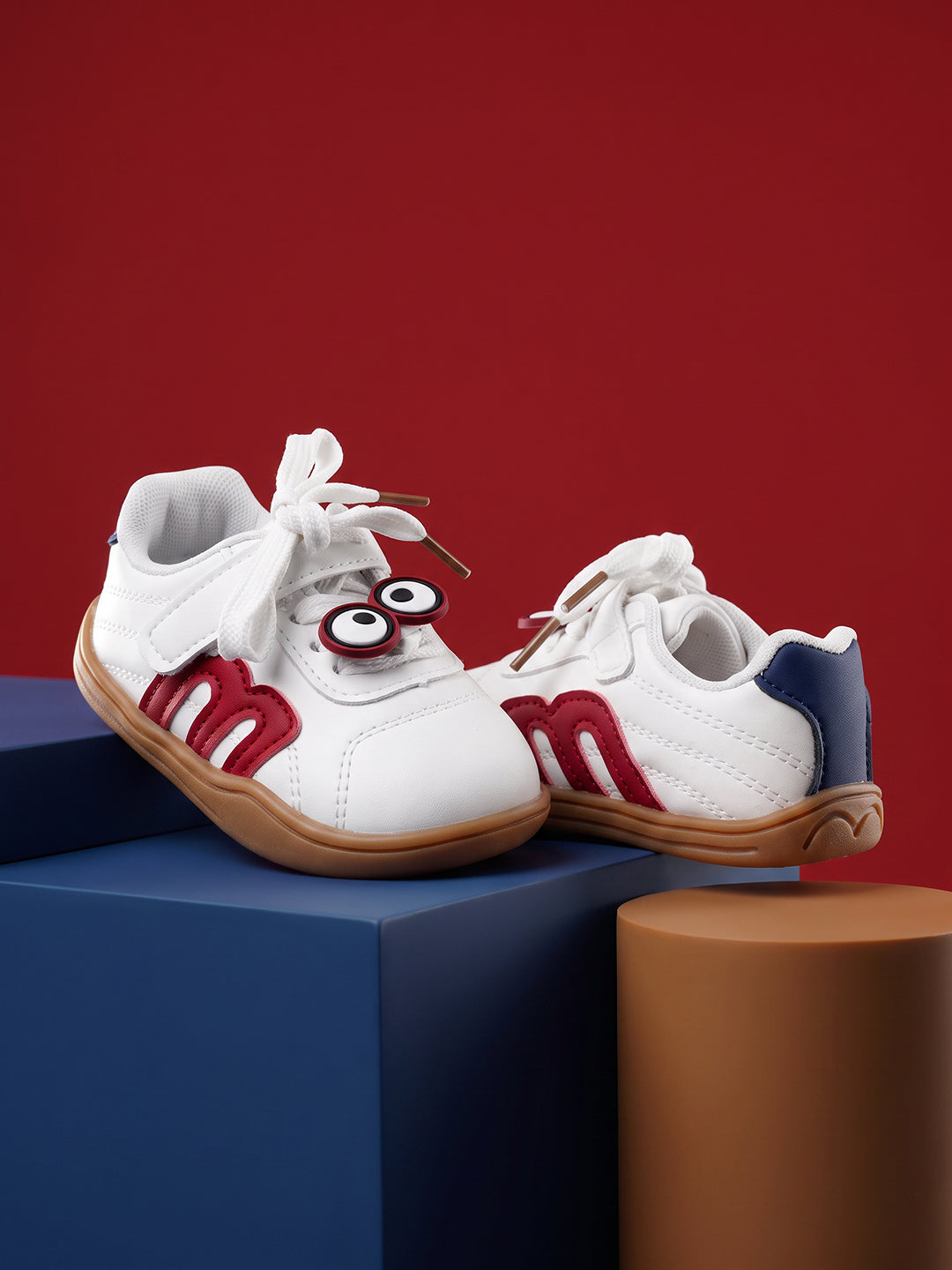 The Little Boo minion sneakers for kids (shoes)