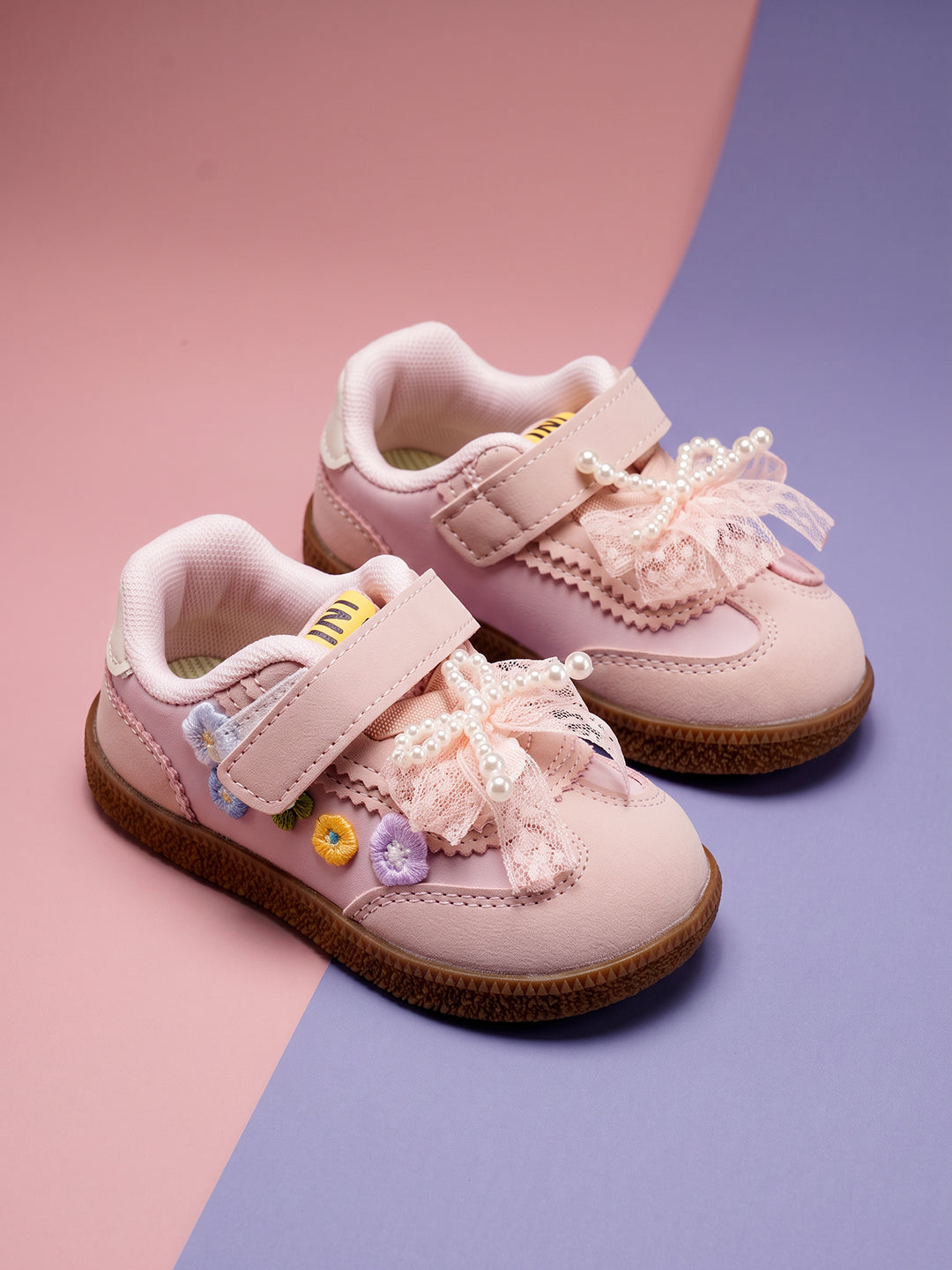 The Little Boo Bow sneakers for kids
