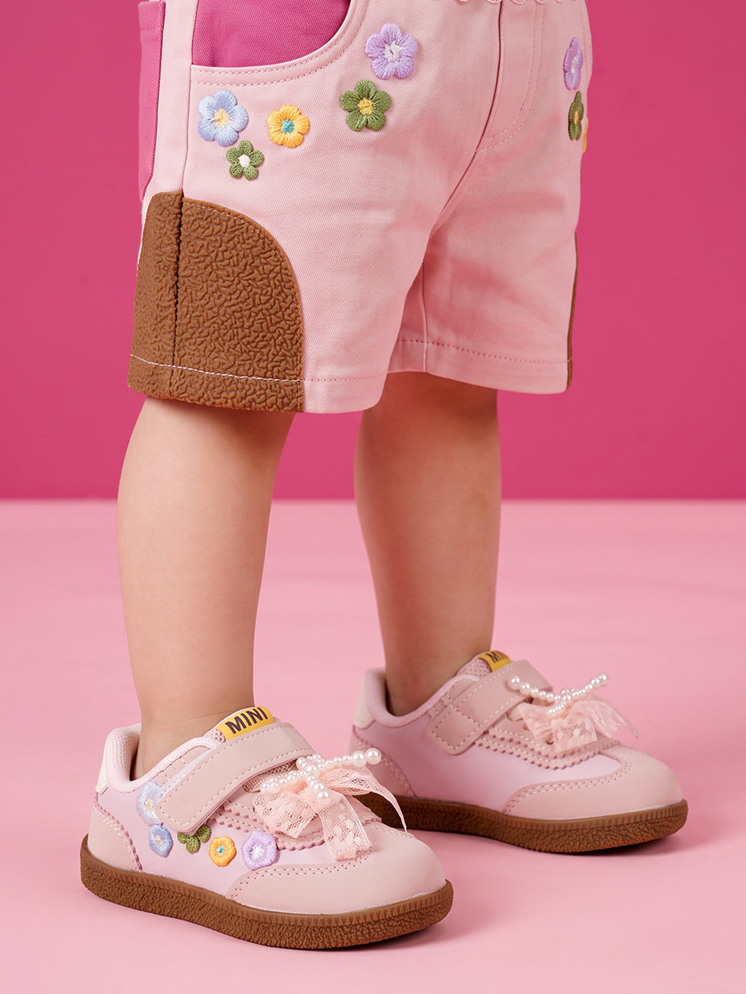 The Little Boo Bow sneakers for kids