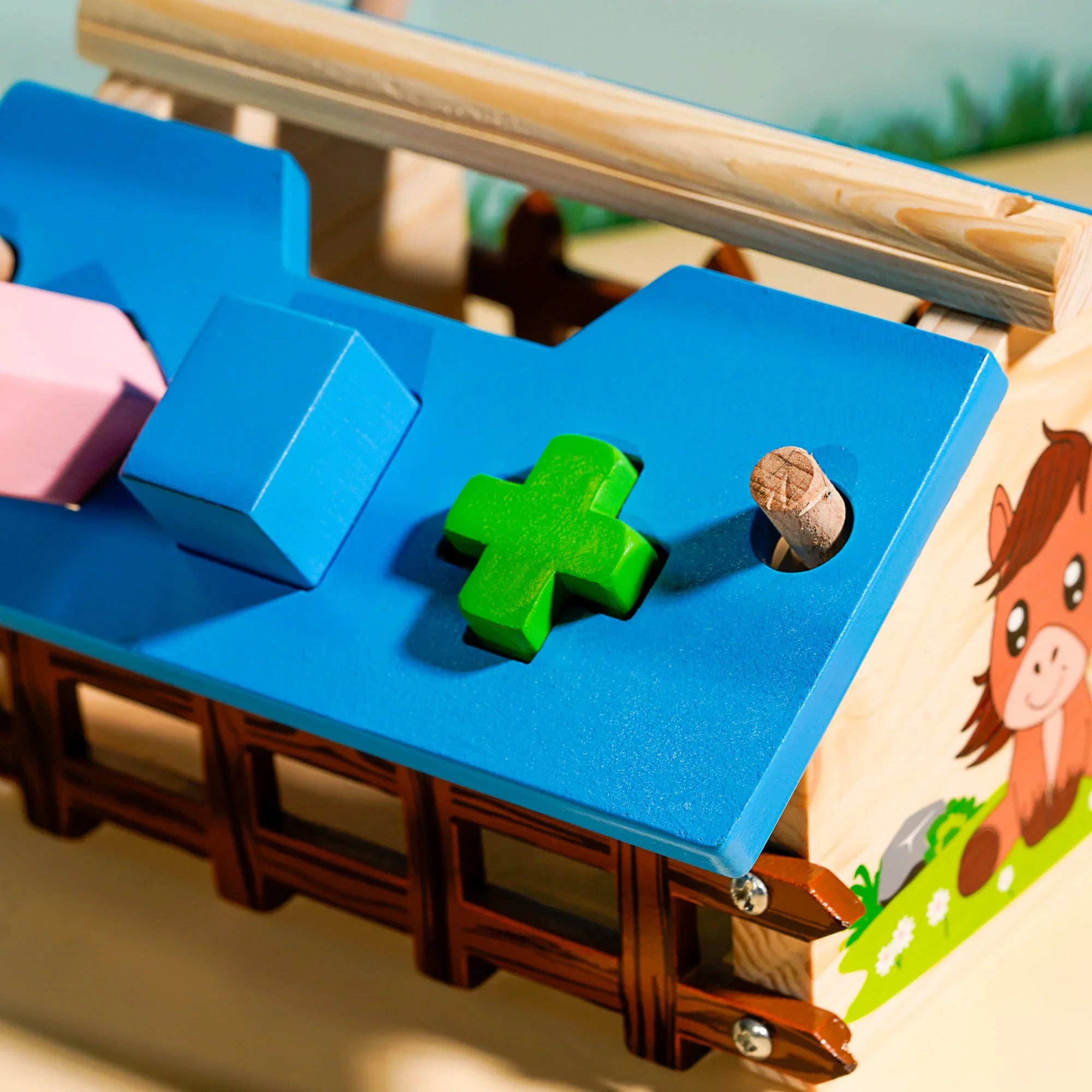 Shape sorter Hut